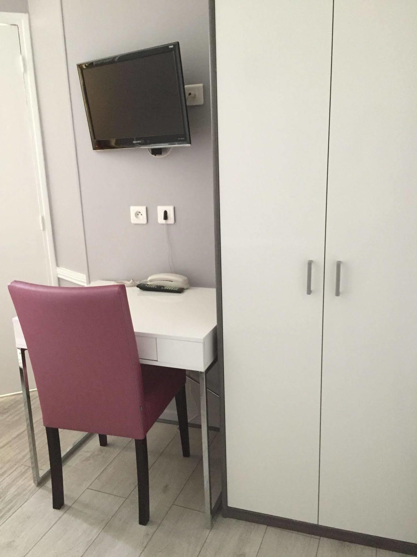 Hotel Prony Monceau Hotel 3*