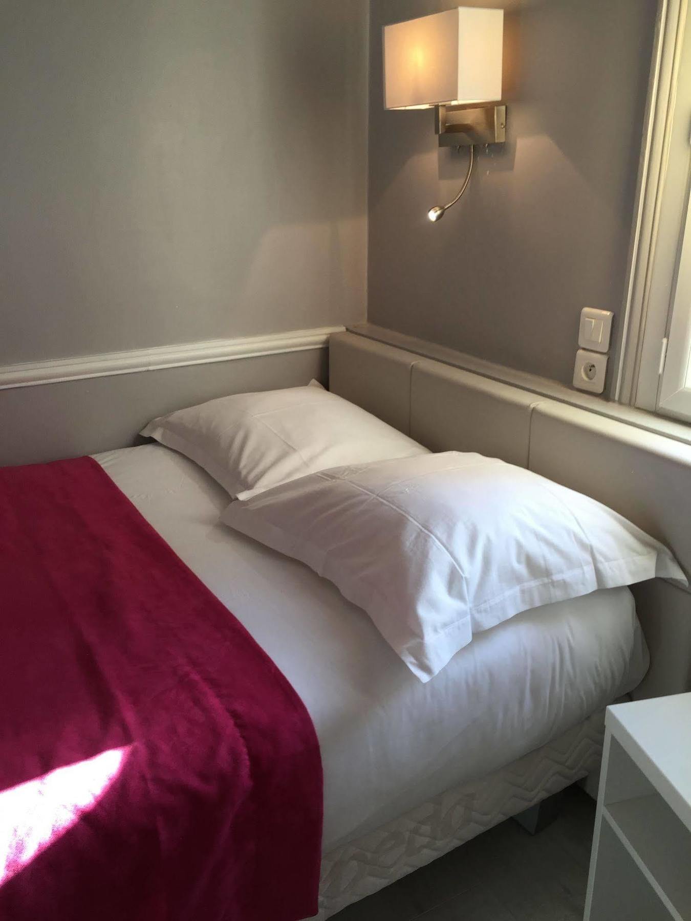 Hotel Prony Monceau 3*