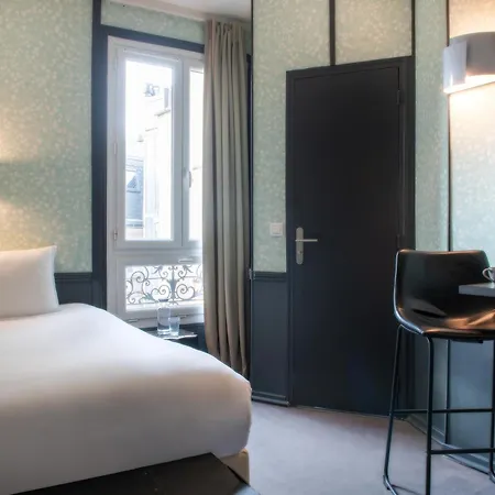 Prony Monceau Hotel