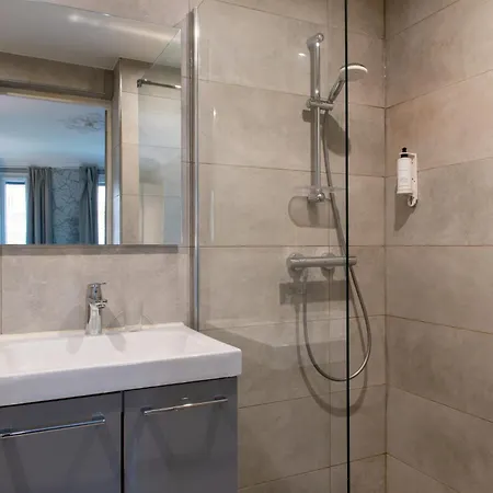 Hotel Prony Monceau 3*
