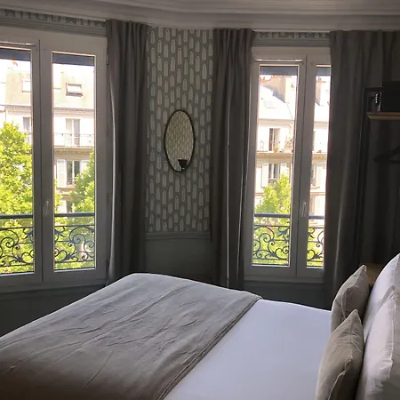 Hotel Prony Monceau 3*