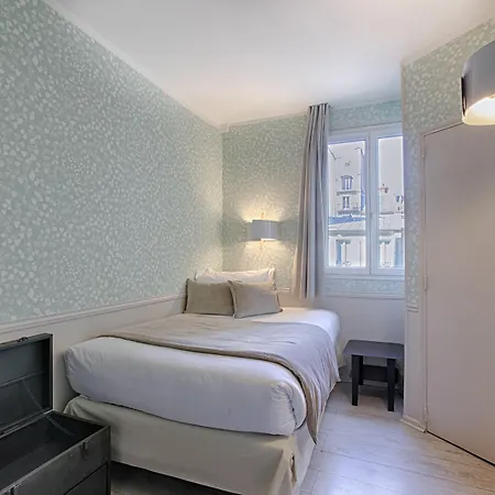 Hotel Prony Monceau Parigi