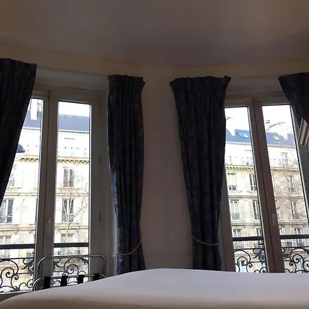 Hotel Prony Monceau Parigi