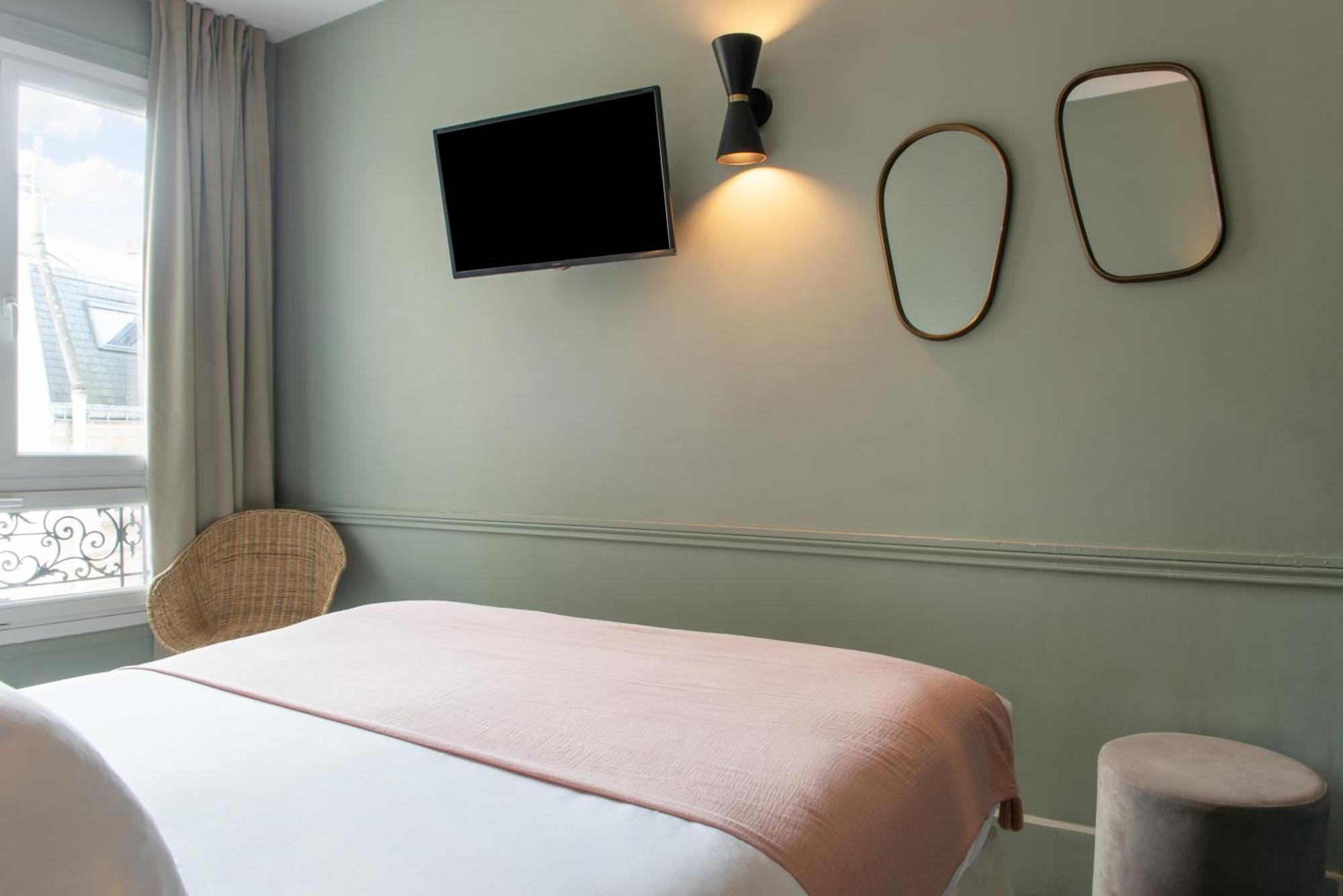Hotel Prony Monceau 3*