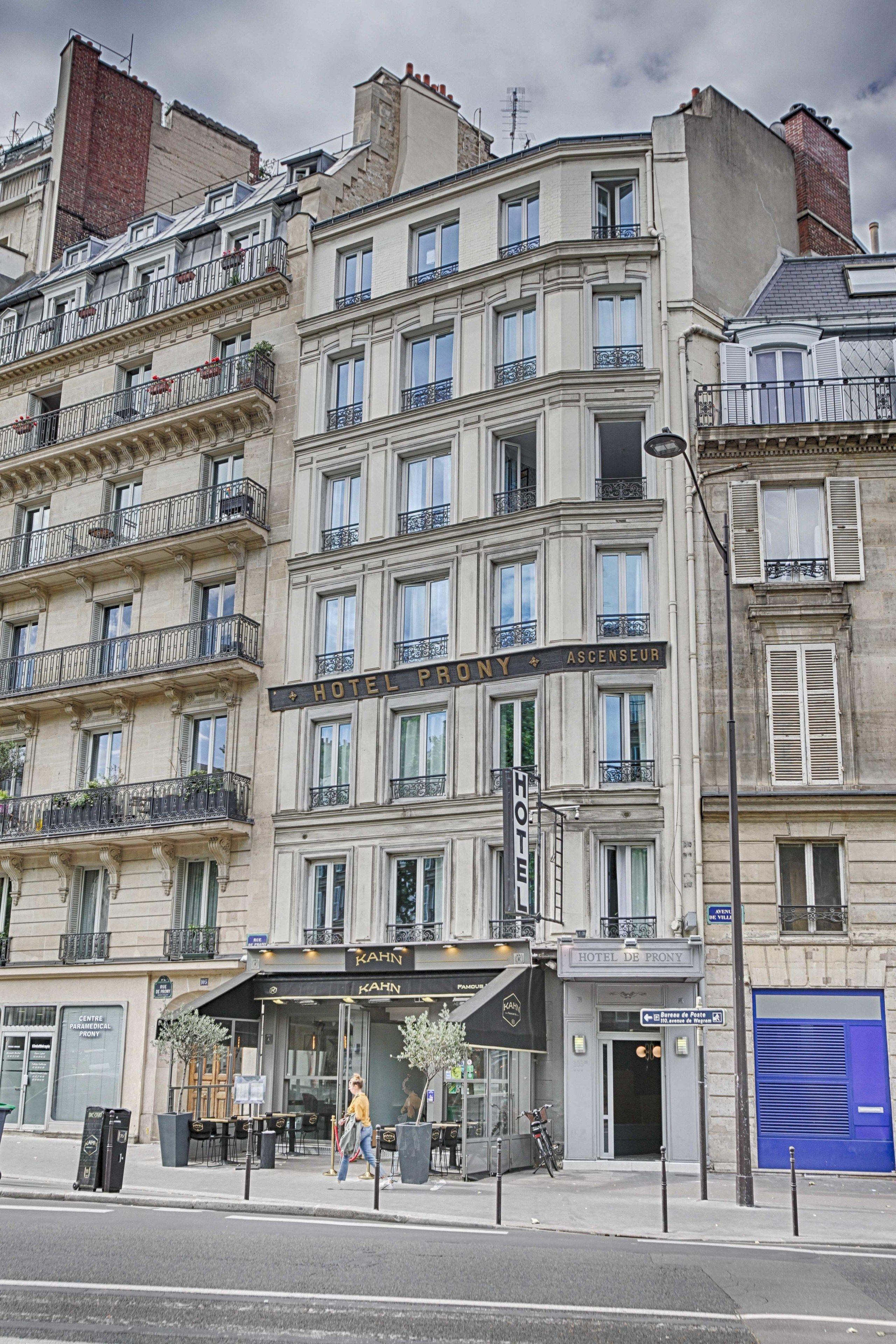 Hotel Prony Monceau Parigi