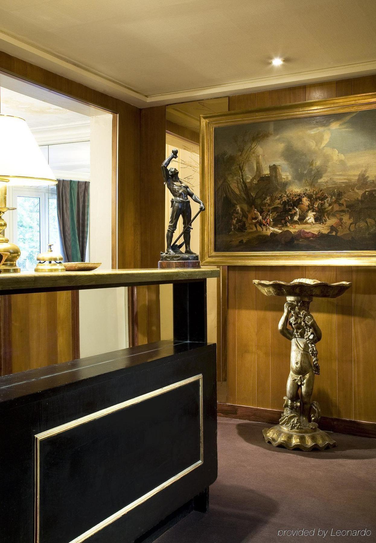 Avama Prony 3* Paris