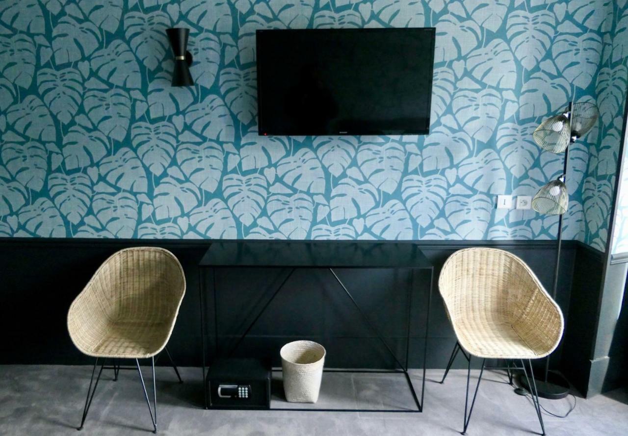 Hotel Prony Monceau Parigi